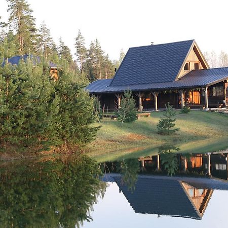 Viesu Maja Forrest Dzimtmisa Exterior foto