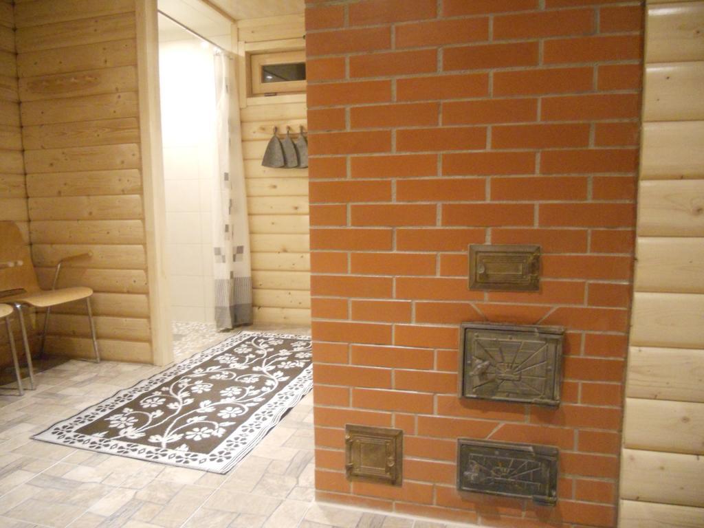 Viesu Maja Forrest Dzimtmisa Exterior foto