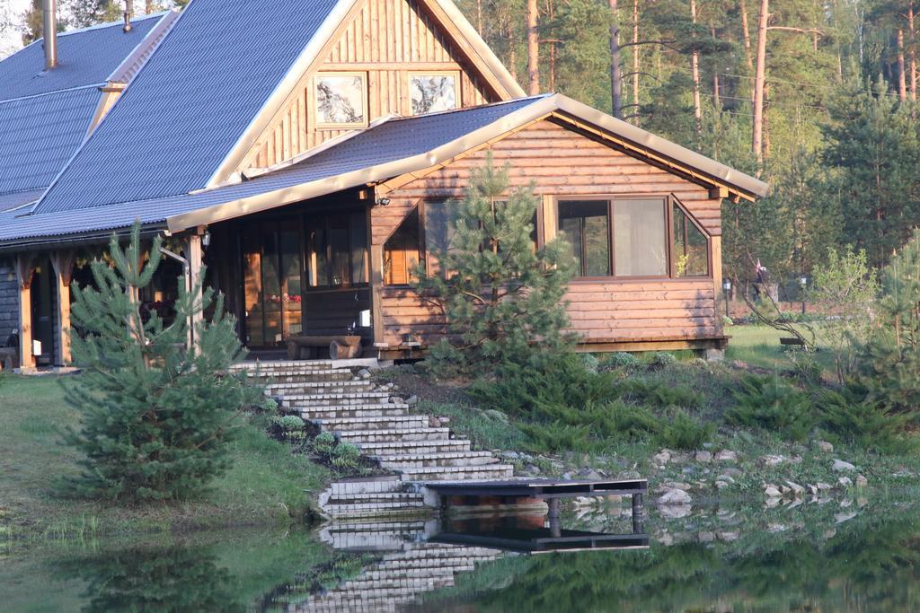 Viesu Maja Forrest Dzimtmisa Exterior foto