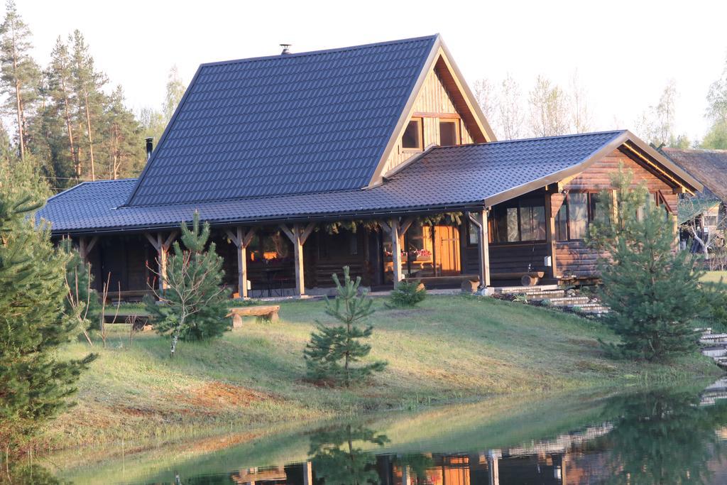 Viesu Maja Forrest Dzimtmisa Exterior foto