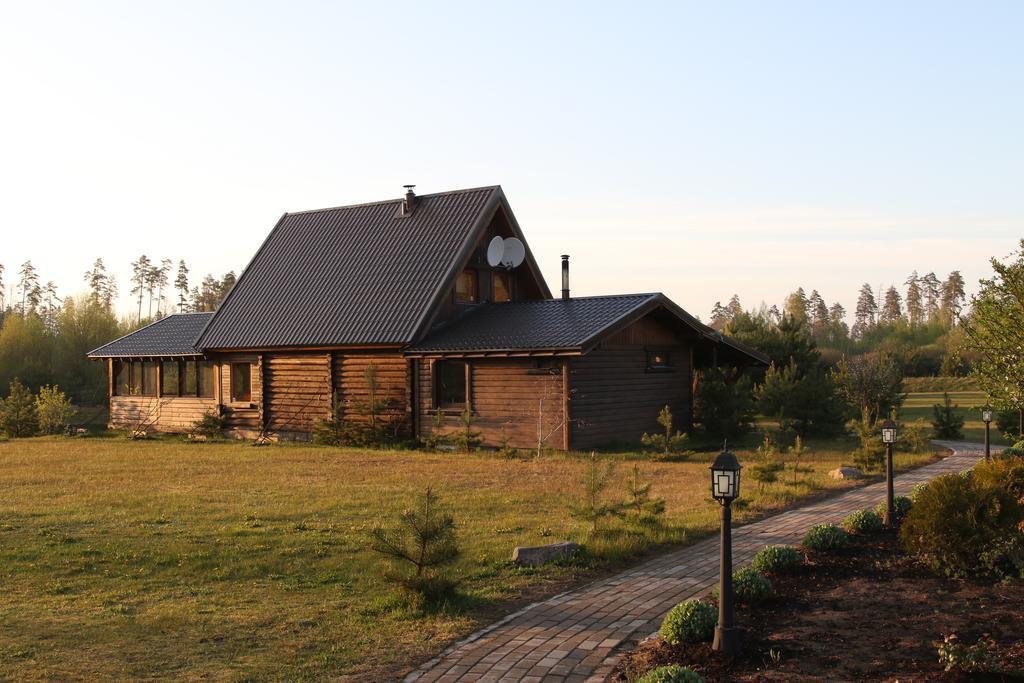 Viesu Maja Forrest Dzimtmisa Exterior foto