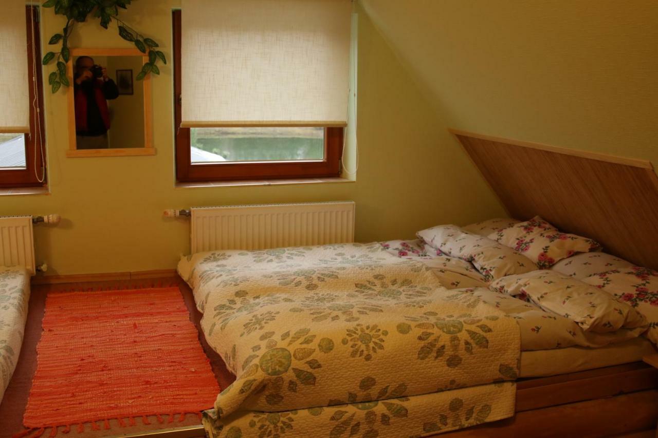 Viesu Maja Forrest Dzimtmisa Exterior foto
